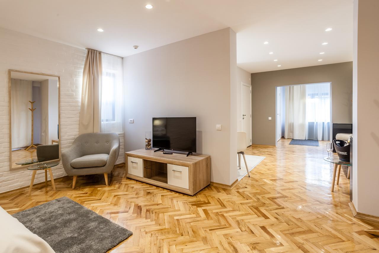 Apartmani Studio Zrenjanin Bagian luar foto